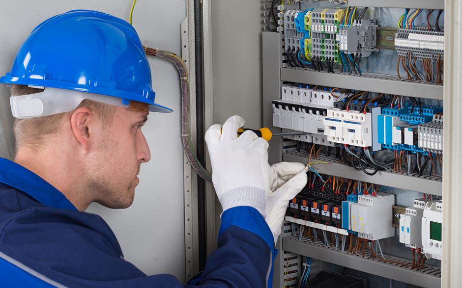 un électricien Bouffémont